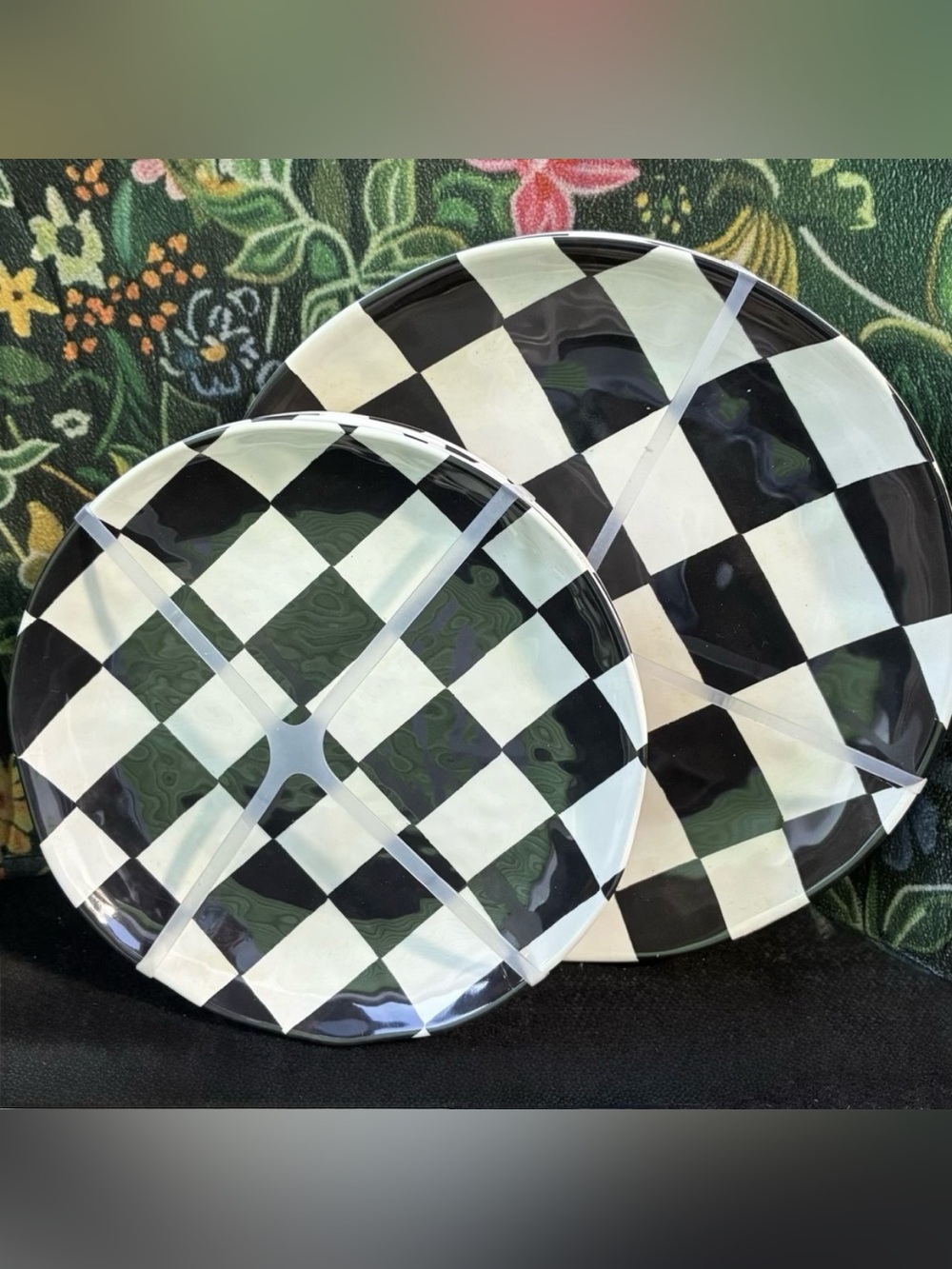 8-Piece Black and White Checkered Melamine Dinnerware Set Salad & Dinner Plates